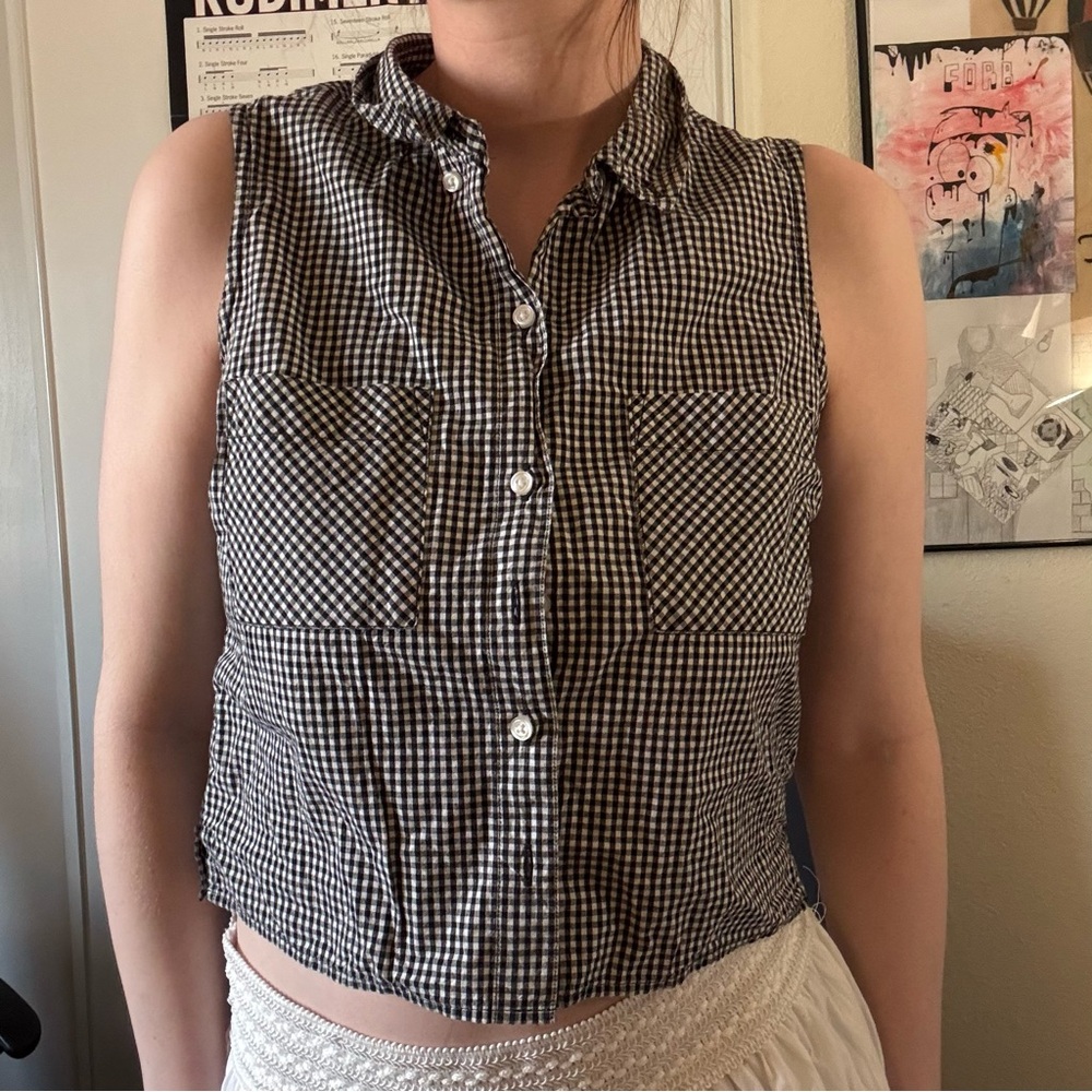 Forever 21 Black and White Gingham Sleeveless Crop Top - Picture 6 of 9